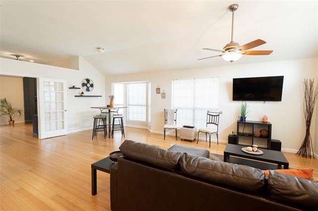 Photo - 1040 Monarch Dr