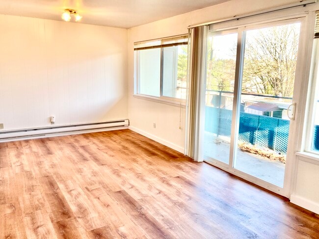 Building Photo - 4735 22nd Ave NE