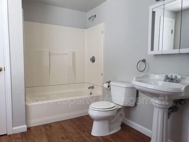 Photo - 79 Sumner St Unidad 1R