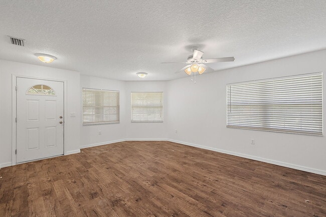 Photo - 1401 Wood Duck Ln