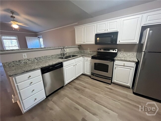 Photo - 547 Rustwood Dr