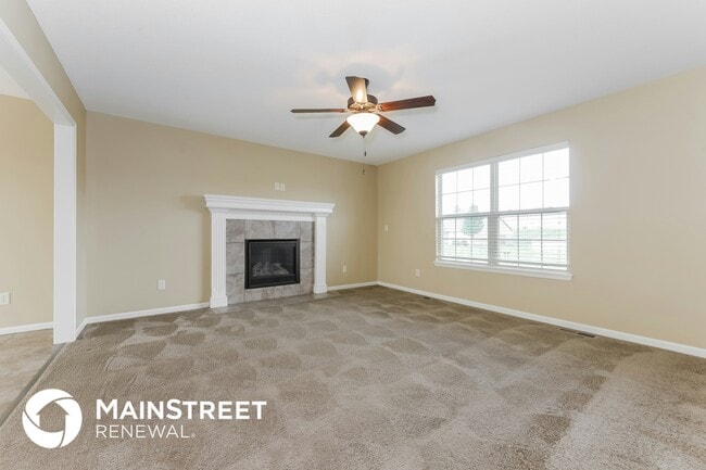 Building Photo - 202 Golfview Dr Rental