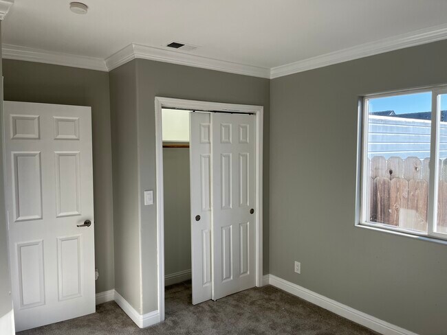 Photo - 337 Lakeview Ave