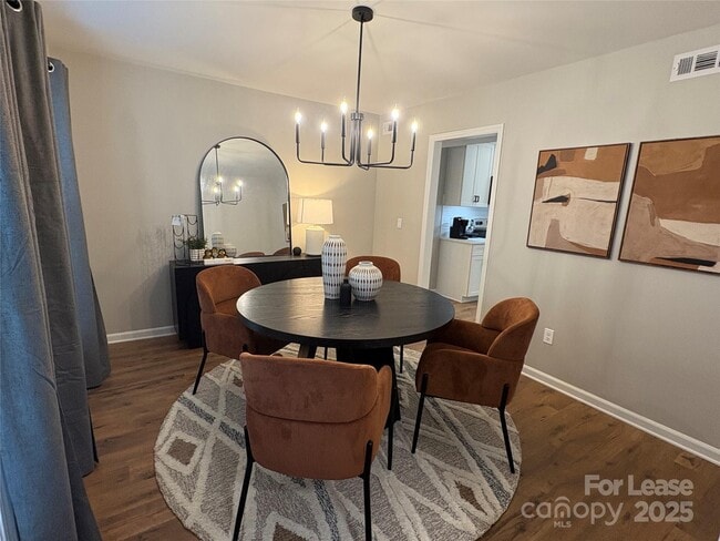 Photo - 7901 Saddleview Ct