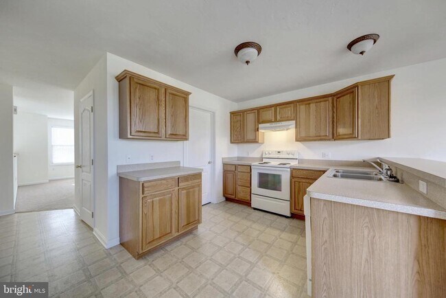 Photo - 5 Shady Tree Ct