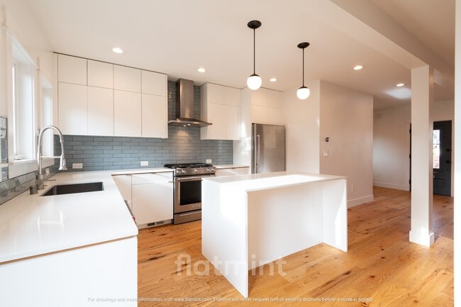 Photo - 2315 N 56th St