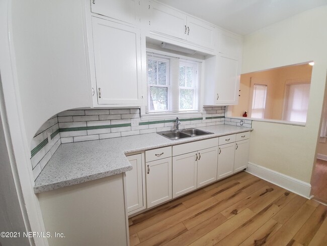 Photo - 3680 Rosemary St