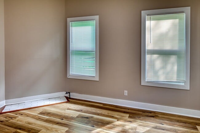 Photo - 2 Bed, 2 Bath Available Now! Unidad A