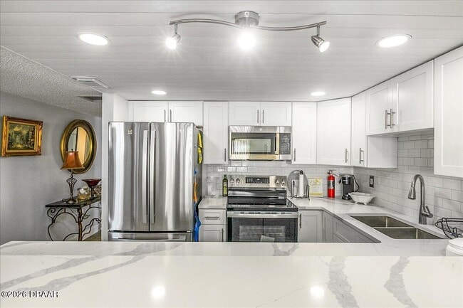 Photo - 2947 S Atlantic Ave Unidad 506