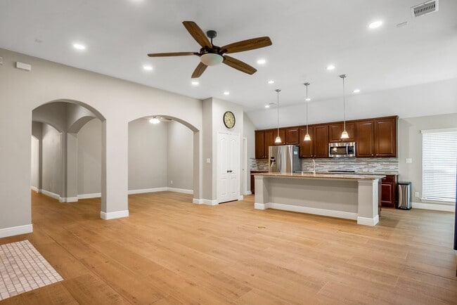 Building Photo - 23728 Tatum Bend Ln Rental