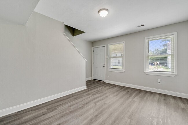 Photo - PORTSMOUTH TOWNHOME - 2 BED, 2 FULL BATH FOR RENT BY PMI VIRGINIA