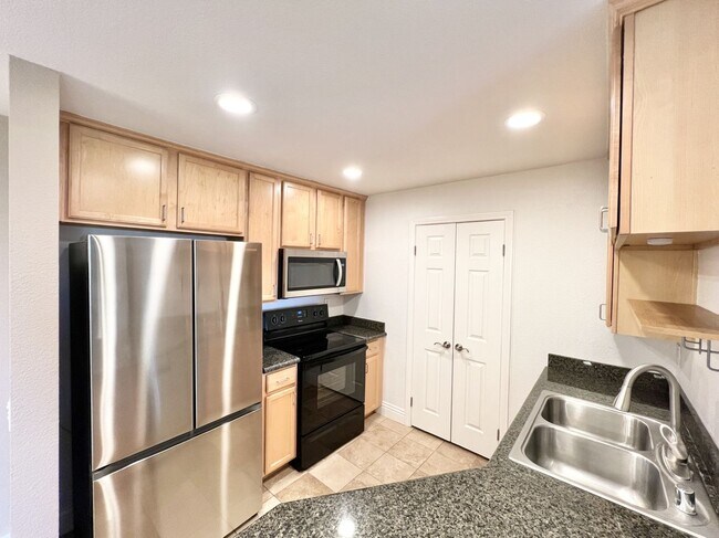 Photo - 2380 Del Mar Way