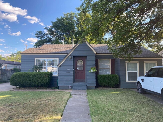 Photo - 3315 25th St