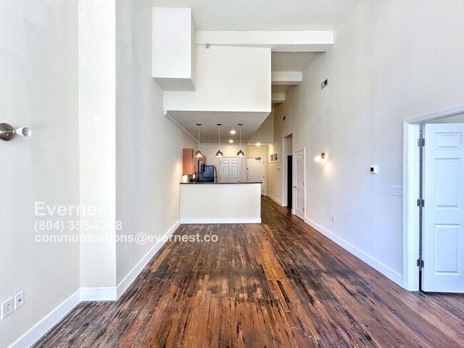 Photo - 525 E Grace St Apartment Unit 202