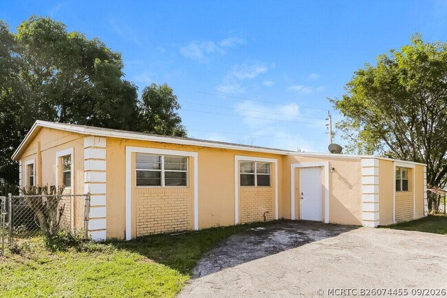 Photo - 2960 NW 20th St