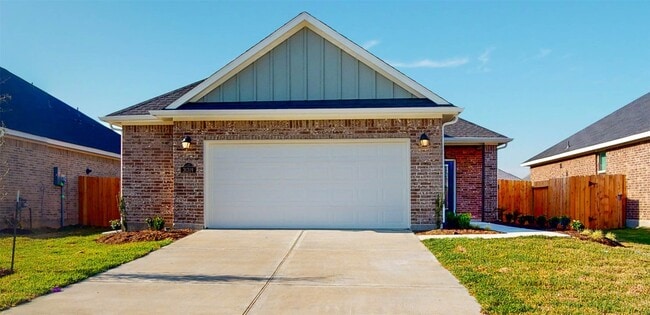 Building Photo - 31319 Black Frst Xing