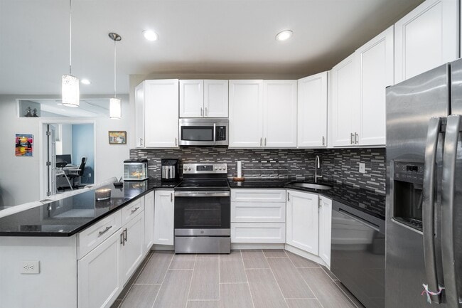 Building Photo - 75 Liberty Ave Unit D23 Rental