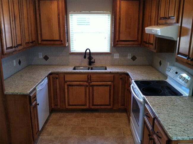 2733 Walnut Rd