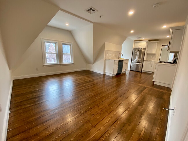 Photo - 21 Bellevue St Unit 3