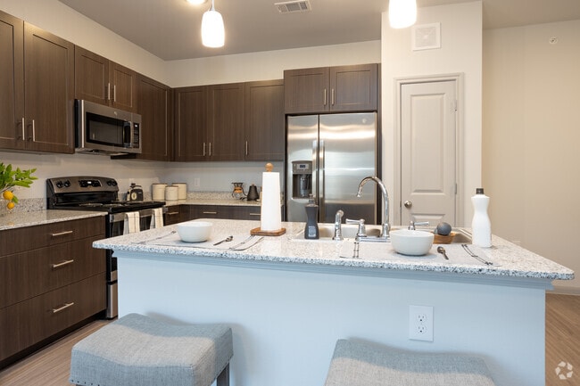 2BR, 2BA - 100SF
