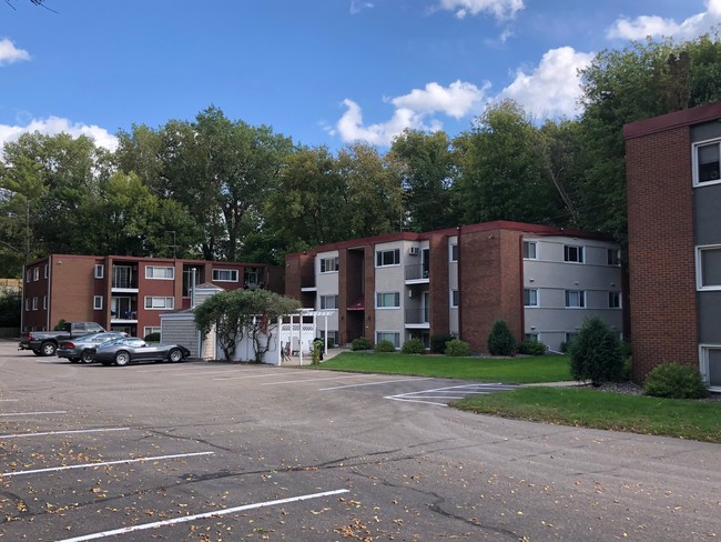Building Photo - 110 Circle A Dr S Unit 230 Rental