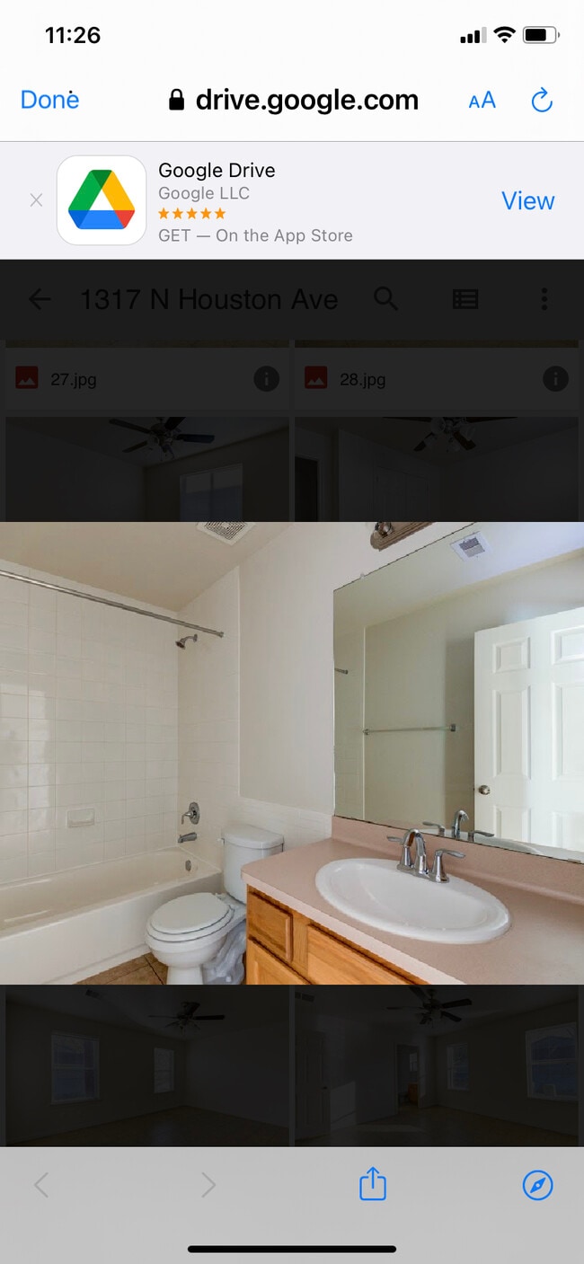 Building Photo - 1319 N Houston Ave Rental