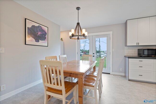 Photo - 1801 Carson Ln NW