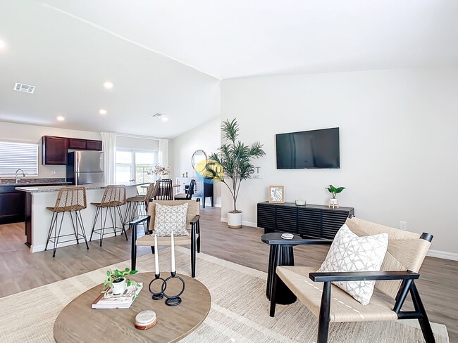 100 Port Royal Dr