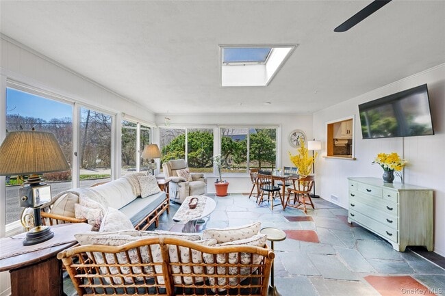 Photo - 1100 Huntington Blvd