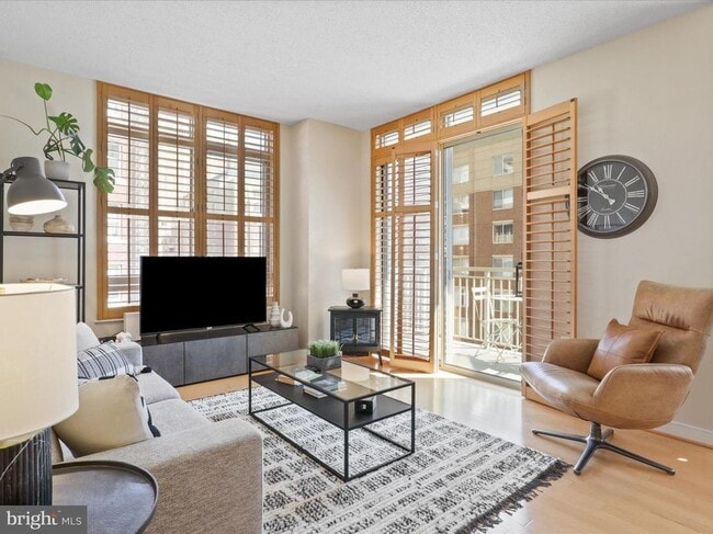 Photo - 820 N Pollard St Unit 511