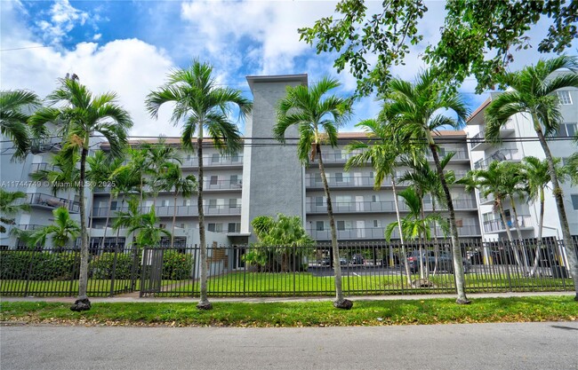 Photo - 900 SW 84th Ave Condo Unit 406A