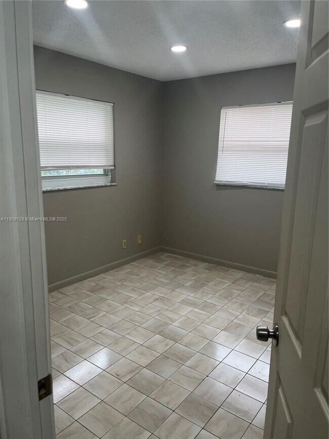 Photo - 100 Ashbury Rd Unit 311