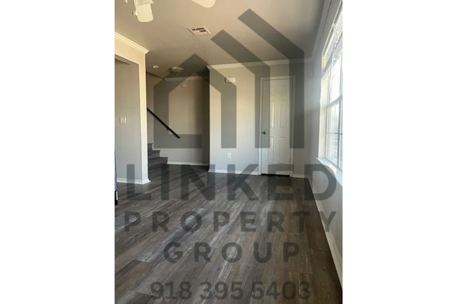 Photo - Townhome off Riverside in Tulsa!