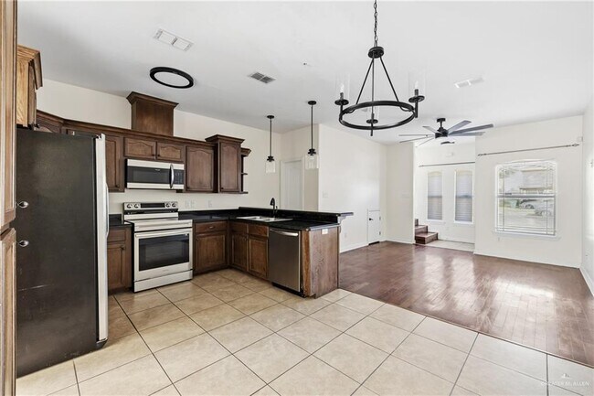 Photo - 14 W Fig Ave Unidad C