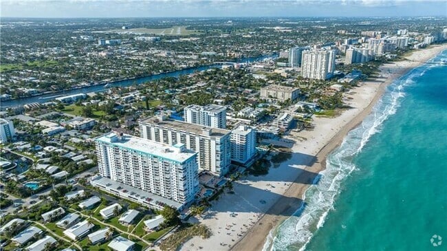 Building Photo - 1010 S Ocean Blvd Unit PH12 Rental