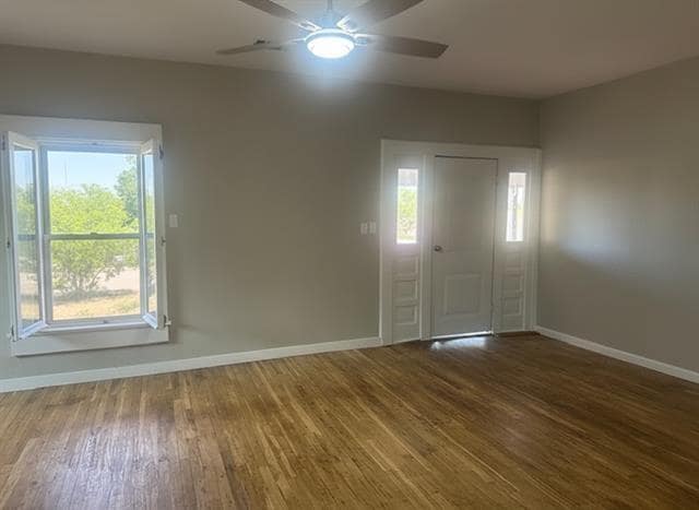 Photo - 532 W Hughes St