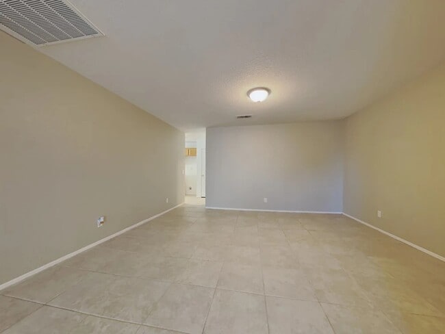 Photo - 38645 Annette Ave