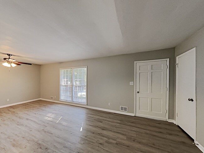 Photo - 4521 Frank Aiken Rd