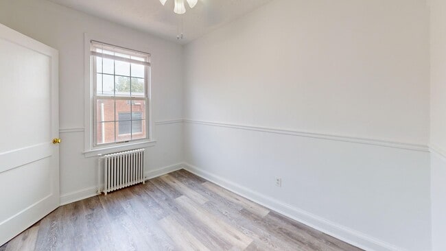 Photo - Top Floor Recently Updated MacArthur Blvd One Bedroom W/Parking Included