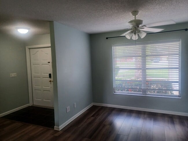 Photo - Spacious, Newly Remodeled  3 bedroom, 2 bathroom screened lanai GREAT LOCATION
