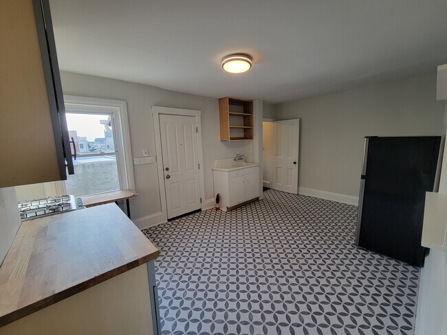 Photo - 1863 Frankford Ave Unit #3