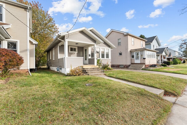 Photo - 1005 Woodsdale Ave