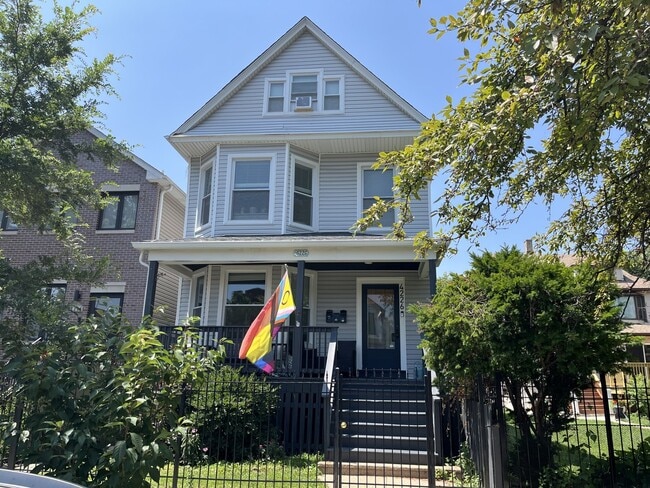 Building Photo - 4226 N Bernard St