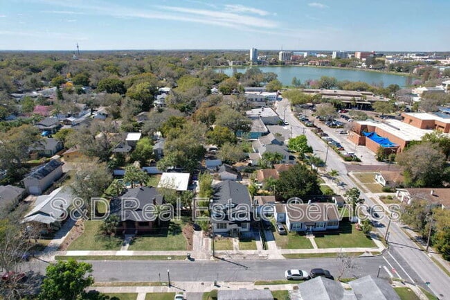 Photo - 709 1/2 Park Hill Ave.