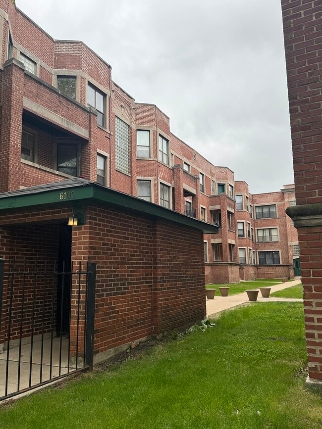 Photo - 6108 S Dorchester Ave