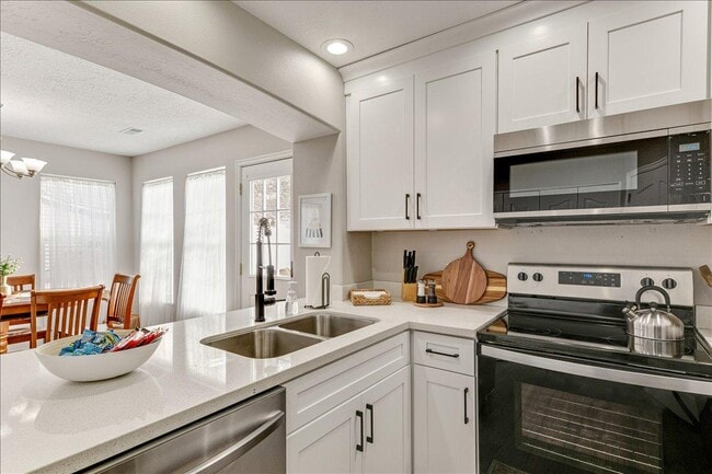 Photo - 184 E Rideout Hall Ln