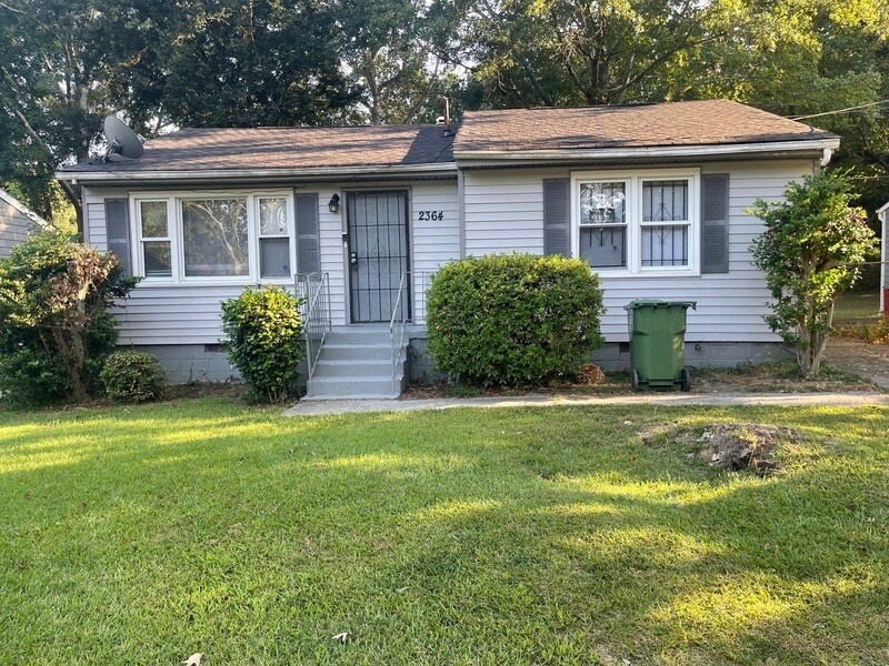 Photo - 2364 Cross St NW