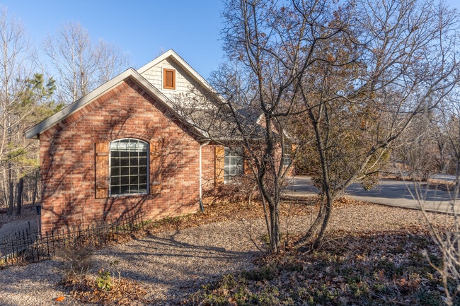 Photo - 1 Winchester Ln