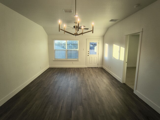 Photo - 1110 S College Ave