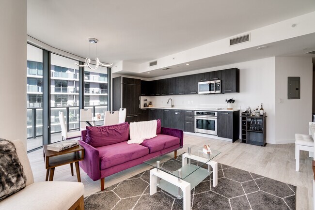Photo - 45 SW 9th St Unidad # 2306